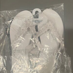 Capelli New York White Floral Flip Flops